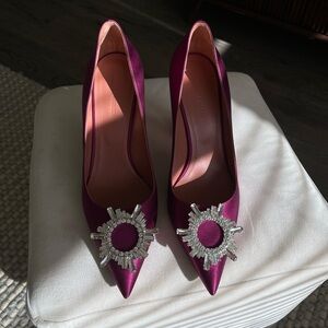 NWT Amina Muaddi Begum Brooch Pointed Toe Pump magenta purple satin
